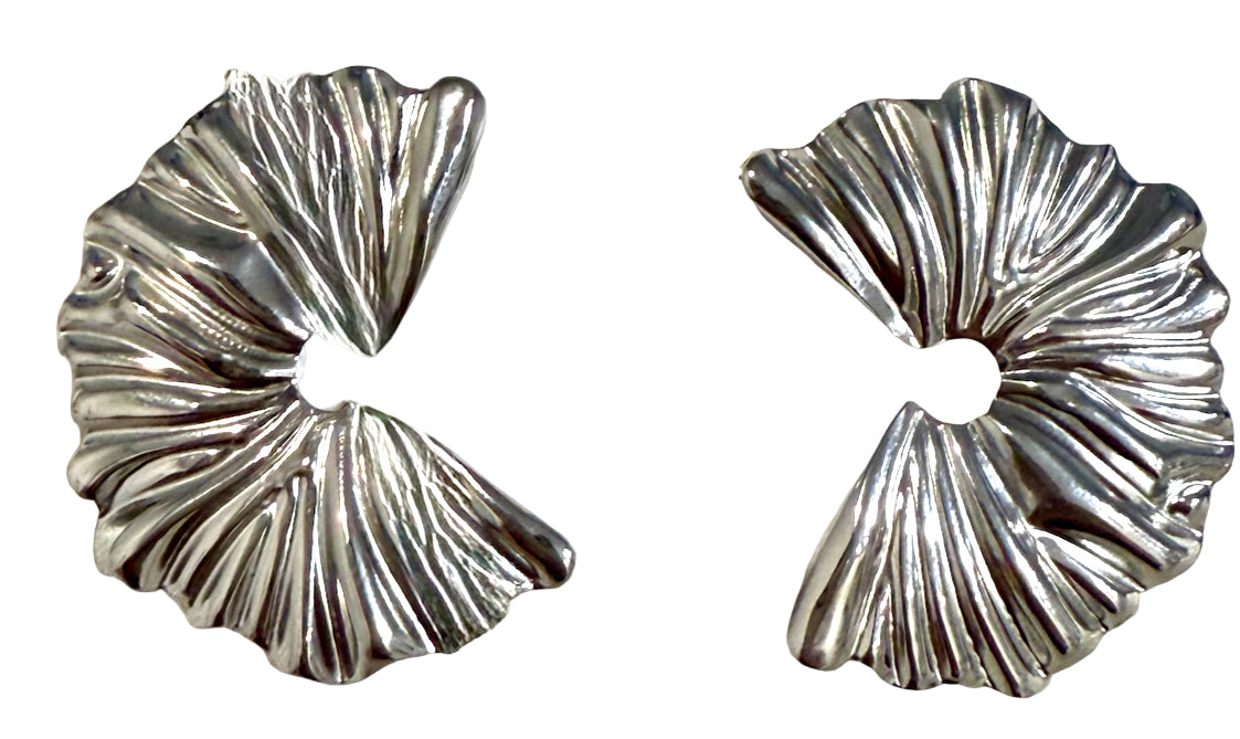Pendientes Wave Plateados