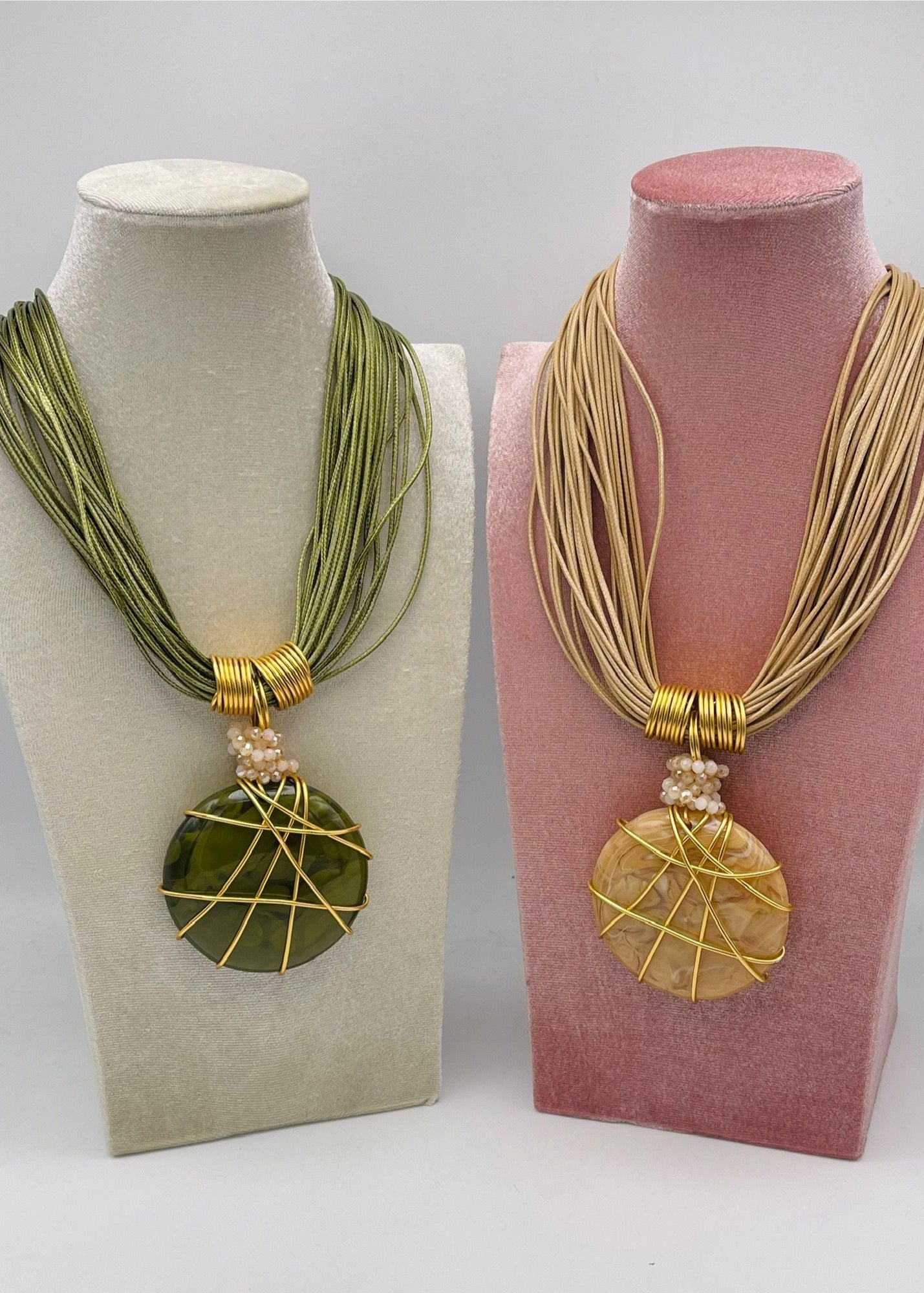 Collar  Nudo Solar - Arena