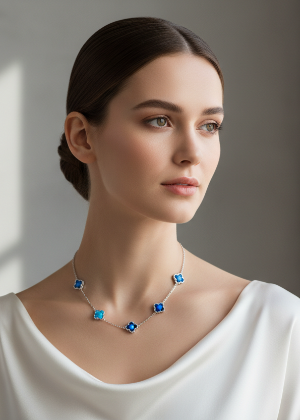 Collar azul en modelo profesional