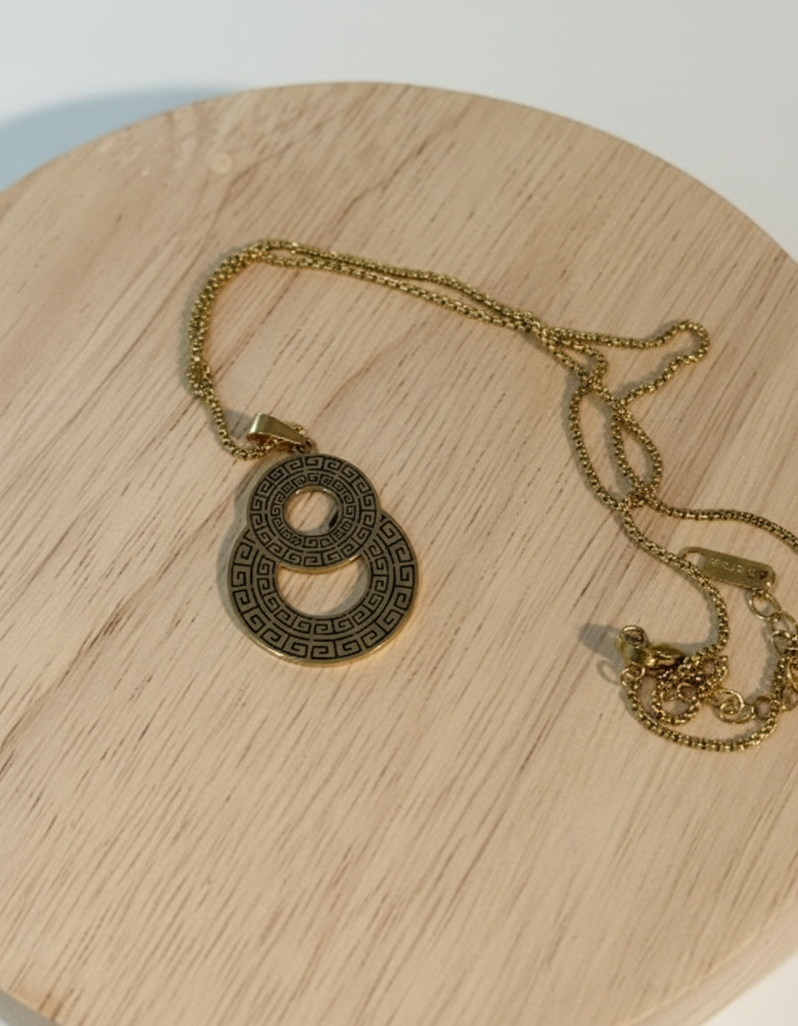 Collar Eclipse Dorado mejorado