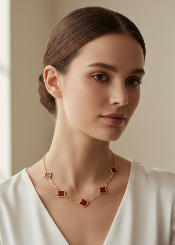 Collar rojo en modelo profesional