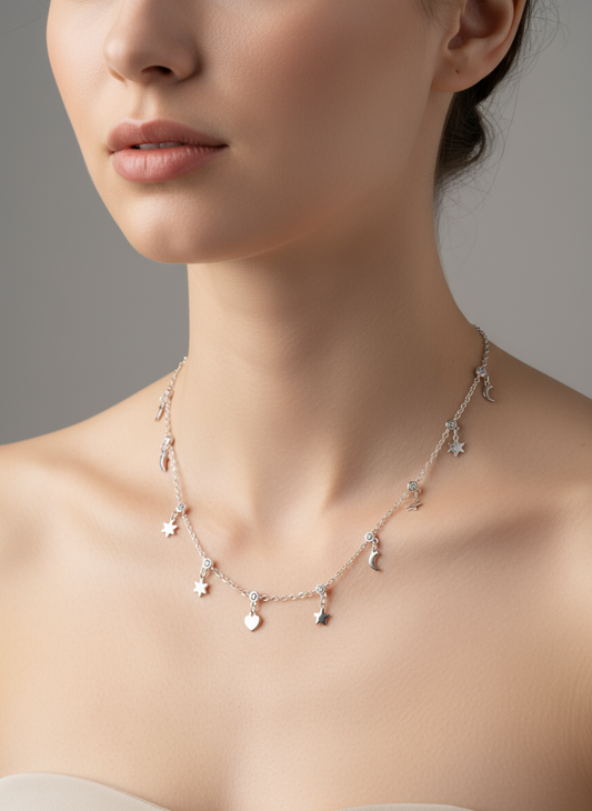 Collar Universo Plata de Ley y circonitas en modelo