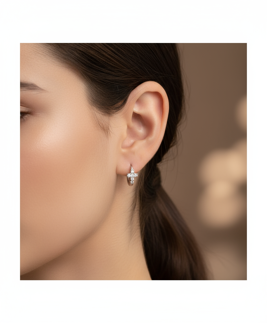 Pendientes Faith en modelo profesional