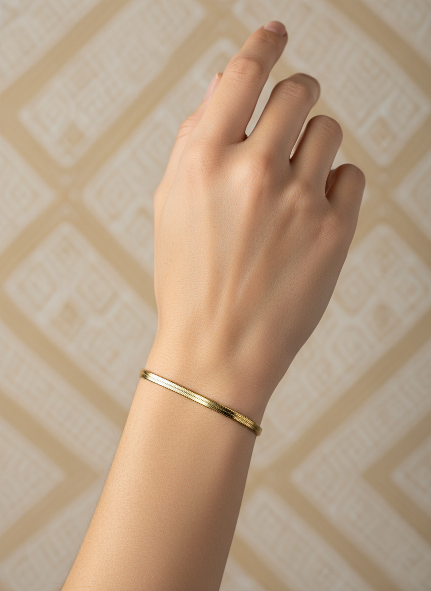 Pulsera Vintage Mode en muñeca de modelo