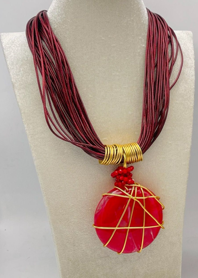 Collar  Nudo Solar - Rojo